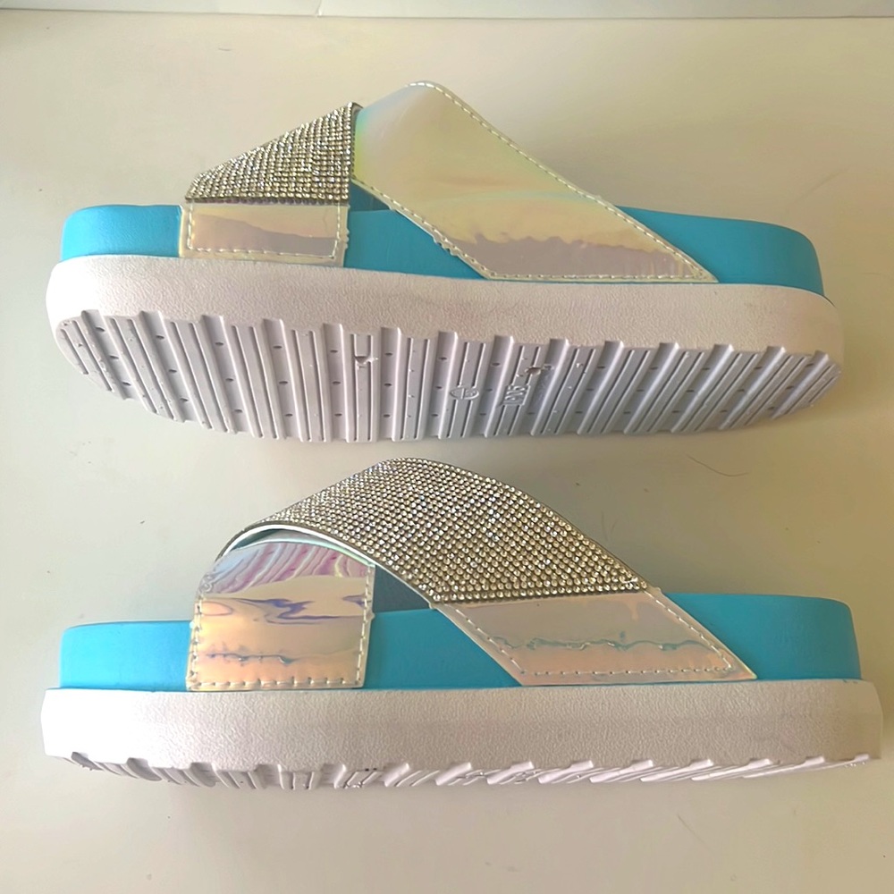 J. Mark New Turquoise Sandals, Crystal covered and Iridescent Straps. Size 9 - Picture 9 of 9